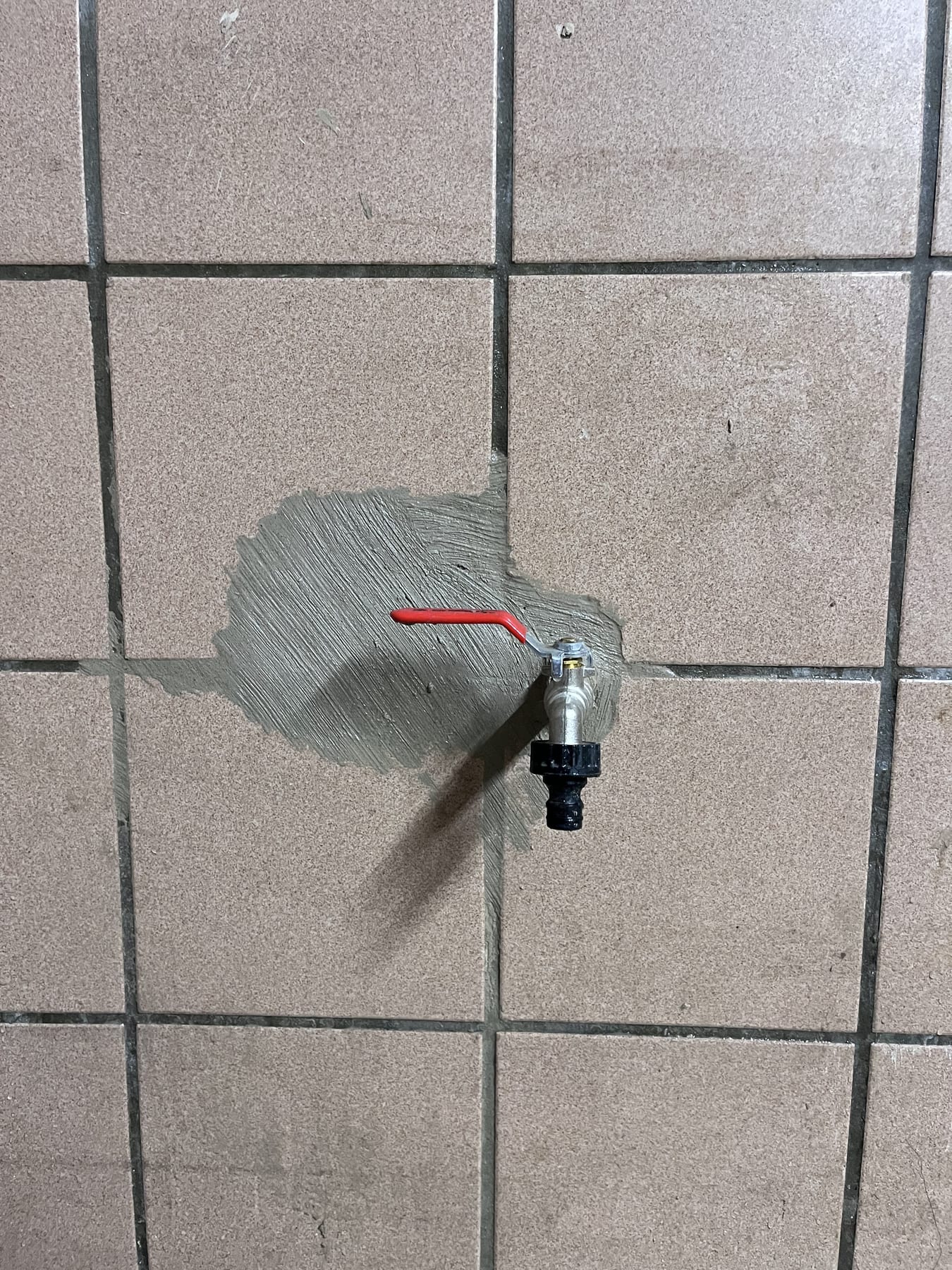 Réparation d’une fuite encastrée réalisée par 3CPZ